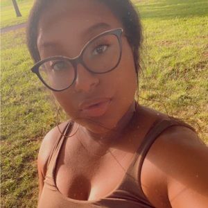 Meet Your Posher 😁